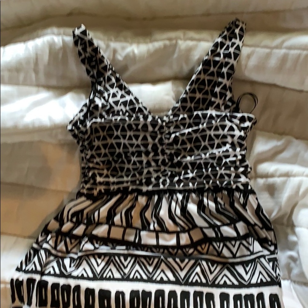 Dress - Picture 7 of 7